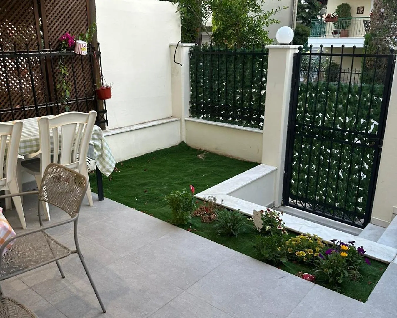 Pefka Apartment Szaloniki